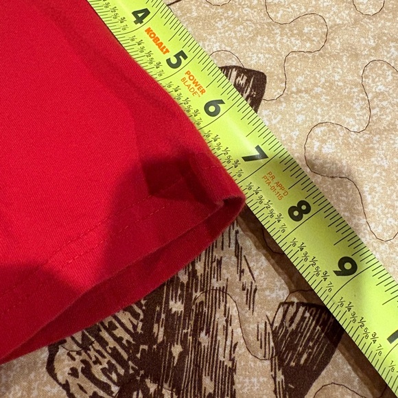 Disney Red Mickey Mouse Short Sleeve Tee kids XL (14-16) can fit an adult small - Picture 9 of 10